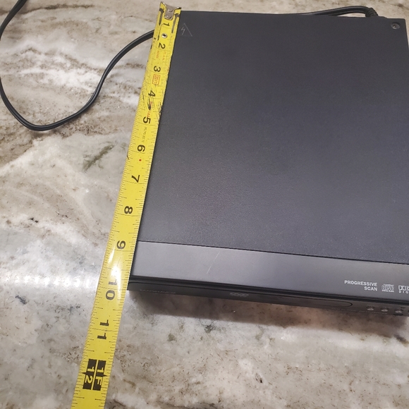 Magnavox DP100MW8B Progressive scan DVD player - Picture 6 of 7